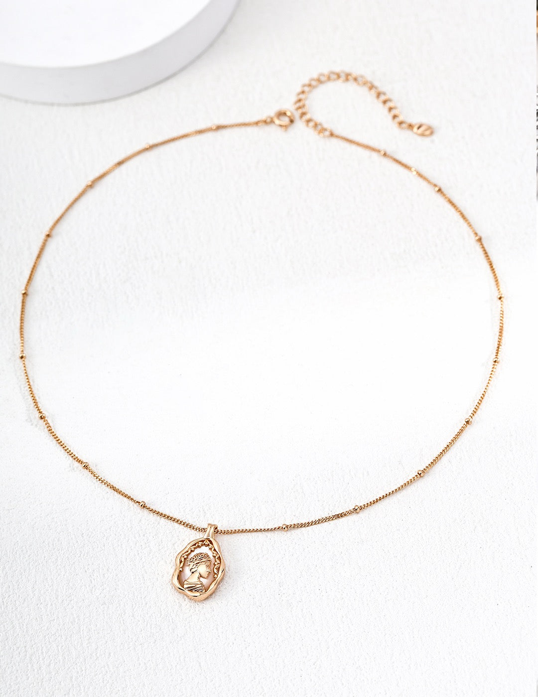 Little Queen Necklace