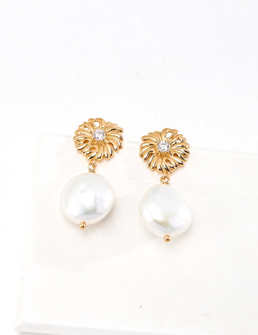 Pearl earrings | Pearl drop earrings | Pearl jewelry | Rapunzel Pearl Drop Earrings | Estincele Jewellery