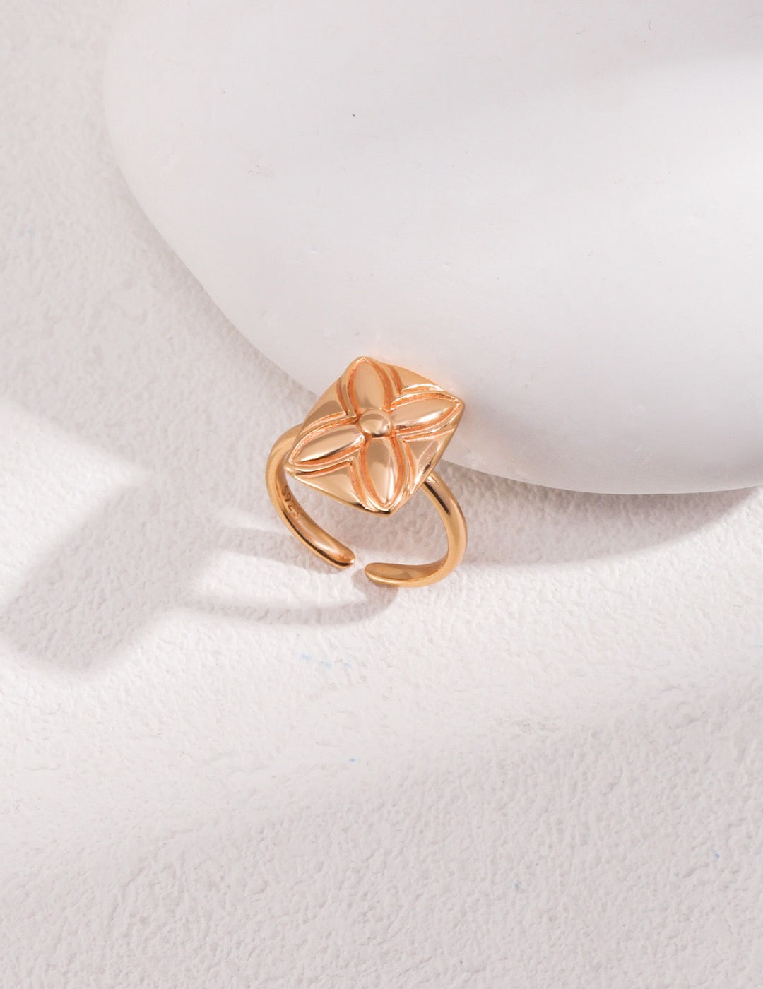 Bague trèfle porte-bonheur