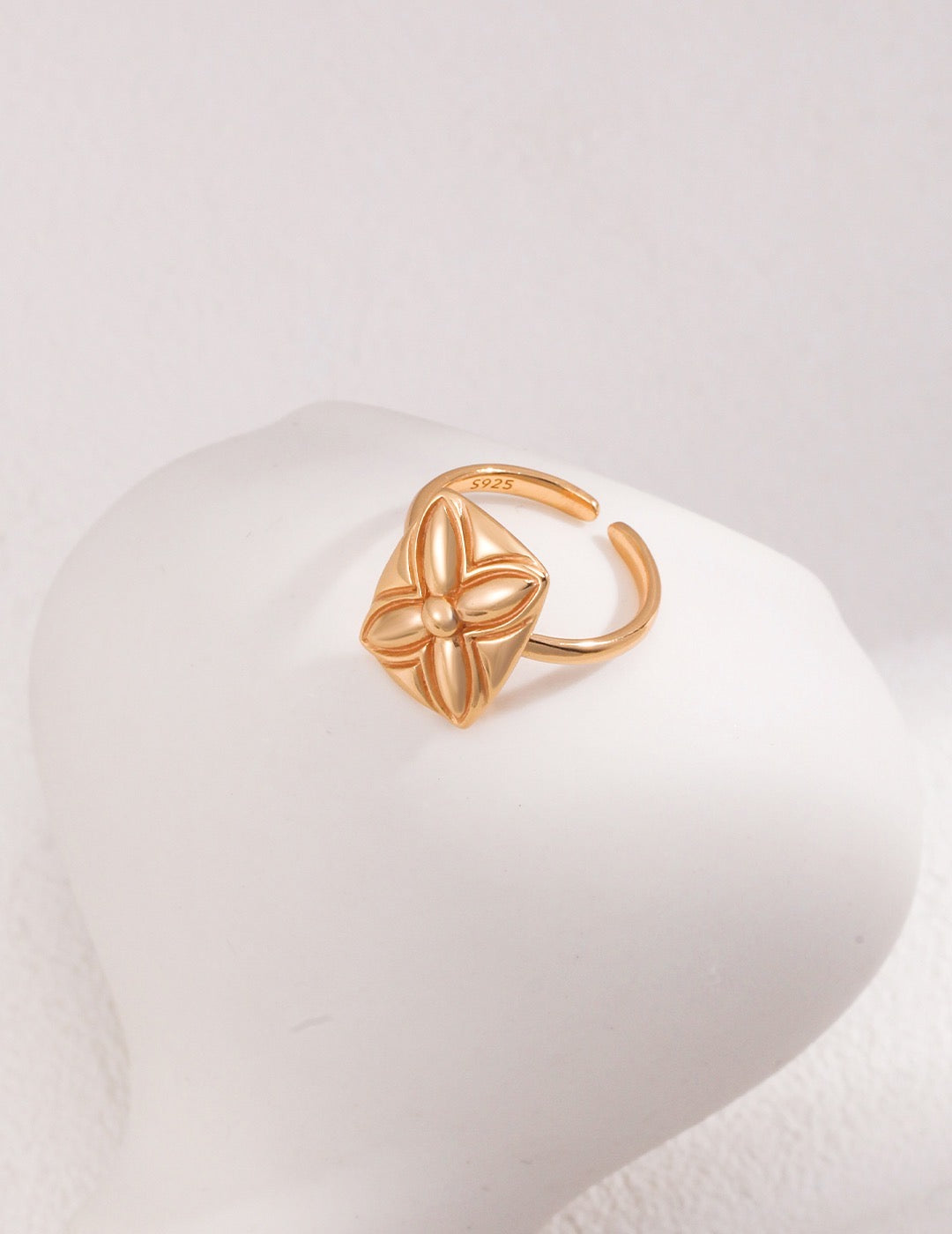 Bague trèfle porte-bonheur