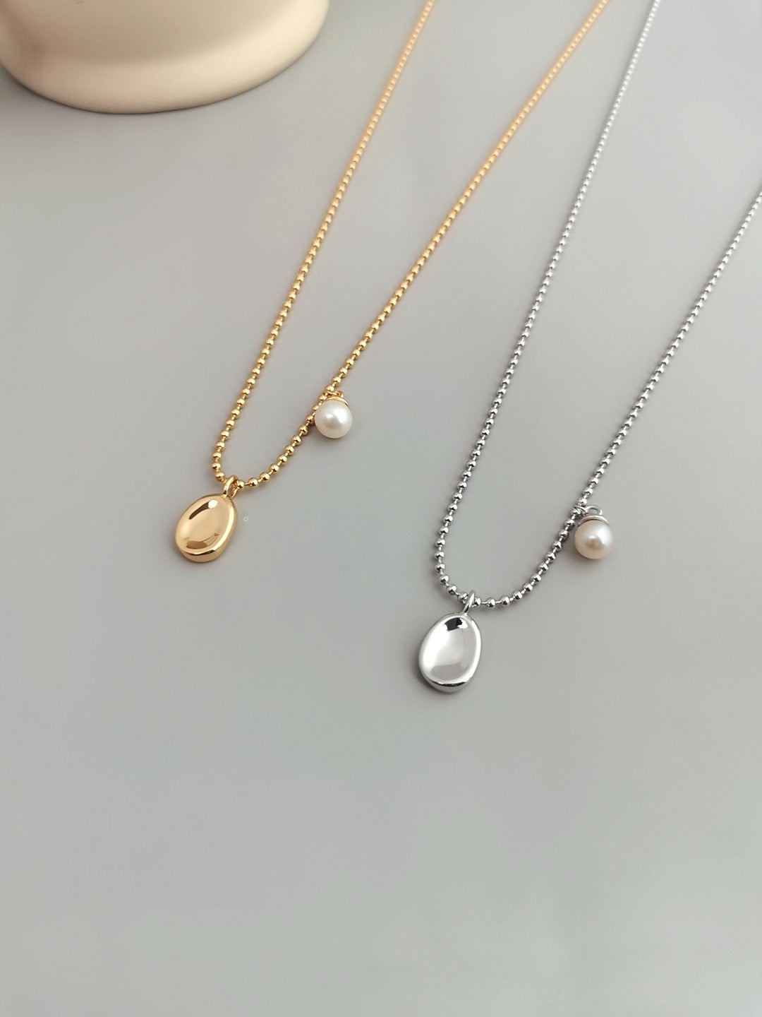 Circle with a Pearl Necklace