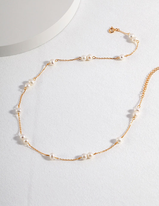 Simple Pearl Necklace