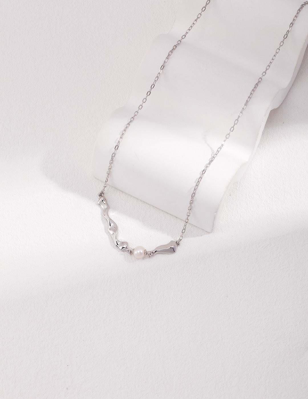 Petal Kiss Choker