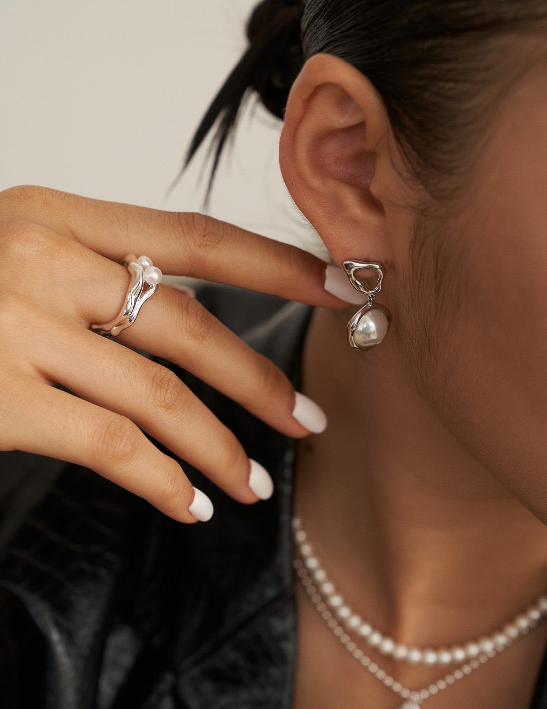 Double Pearl Ring