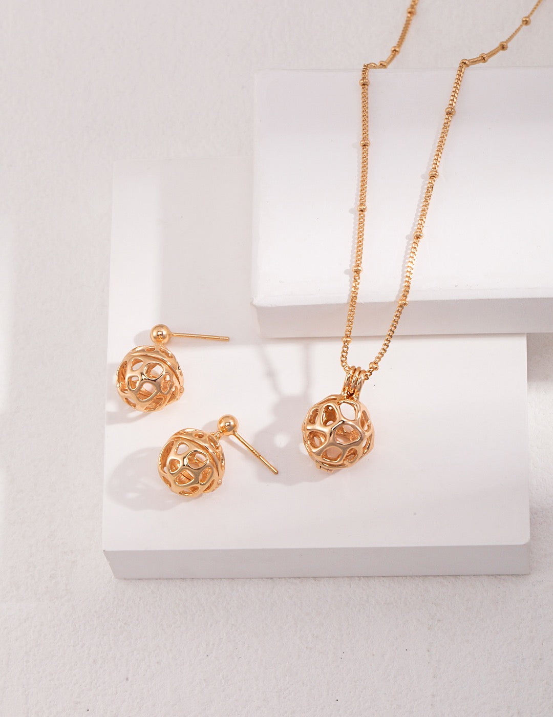 Lantern Necklace | Estincele Jewellery | Women's necklaces