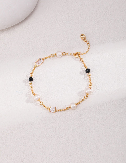 Angel's Tear Bracelet | Estincele Jewellery | Pearl Bracelets | Pearl jewellery | Gold bracelet | Gold jewellery