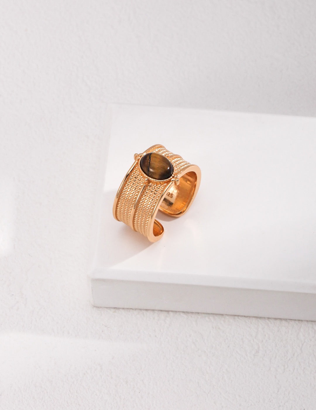 Ring of Tiger | Estincele Jewellery | Women's rings | Tiger's eye ring
