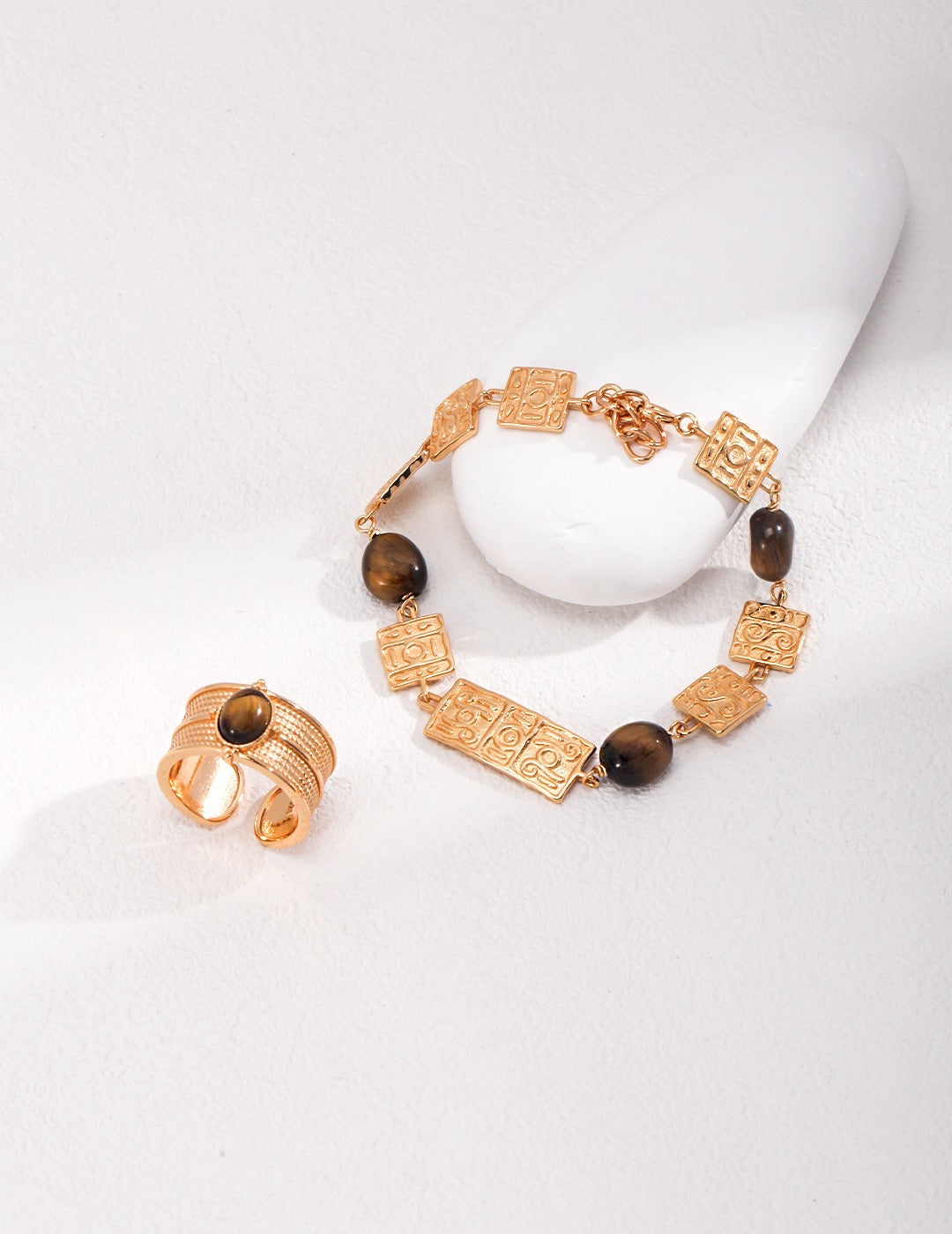 Ring of Tiger | Estincele Jewellery | Women's rings | Tiger's eye ring