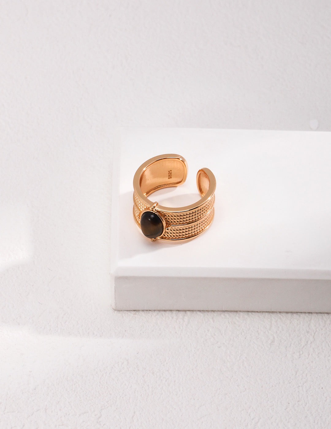 Ring of Tiger | Estincele Jewellery | Women's rings | Tiger's eye ring