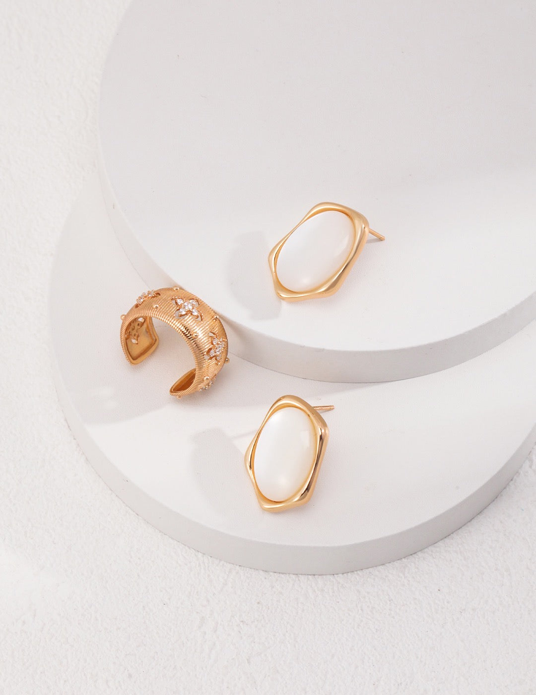 Mother of Pearl Flower Earrings | Pearl earrings | Gold earrings | mother of pearl stud earrings silver