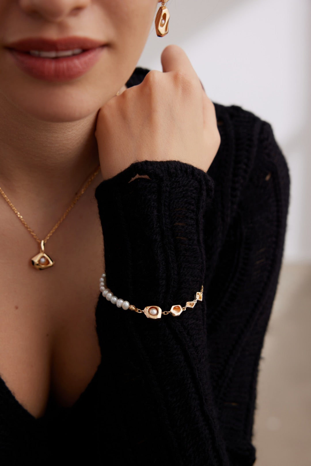 Bracelet of Three Tiny Seashells | Estincele Jewellery | women's bracelets