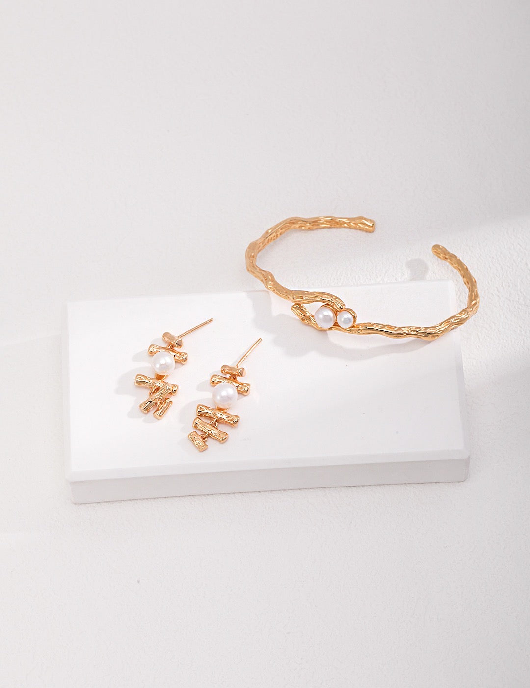 Pearl of the Sea Bracelet | Estincele Jewellery | Women's bracelets