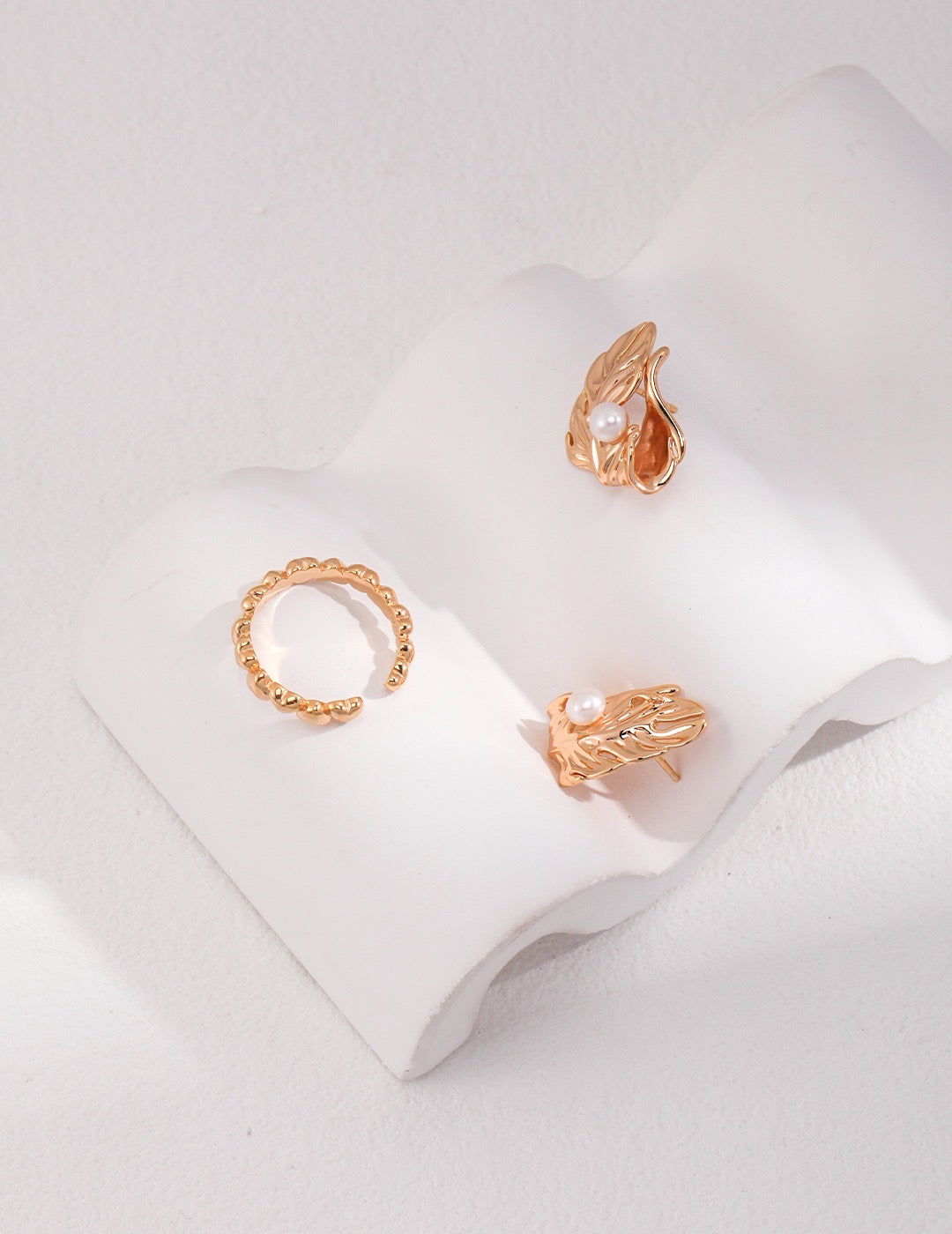 Forest Whisper Earrings | Gold jewelry | Gold earrings | Leaf earrings | Estincele Jewellery