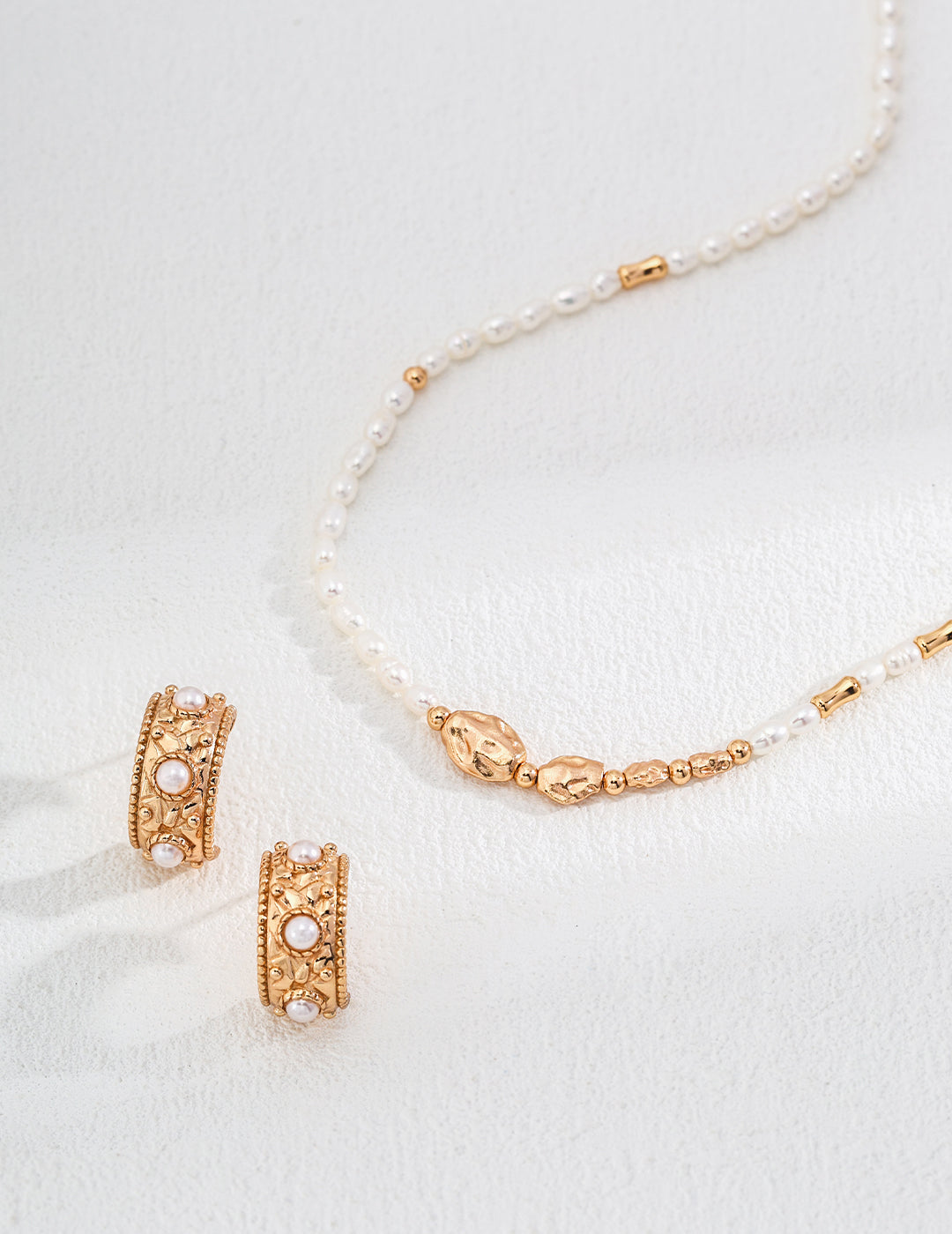 Victoria Pearl Earrings