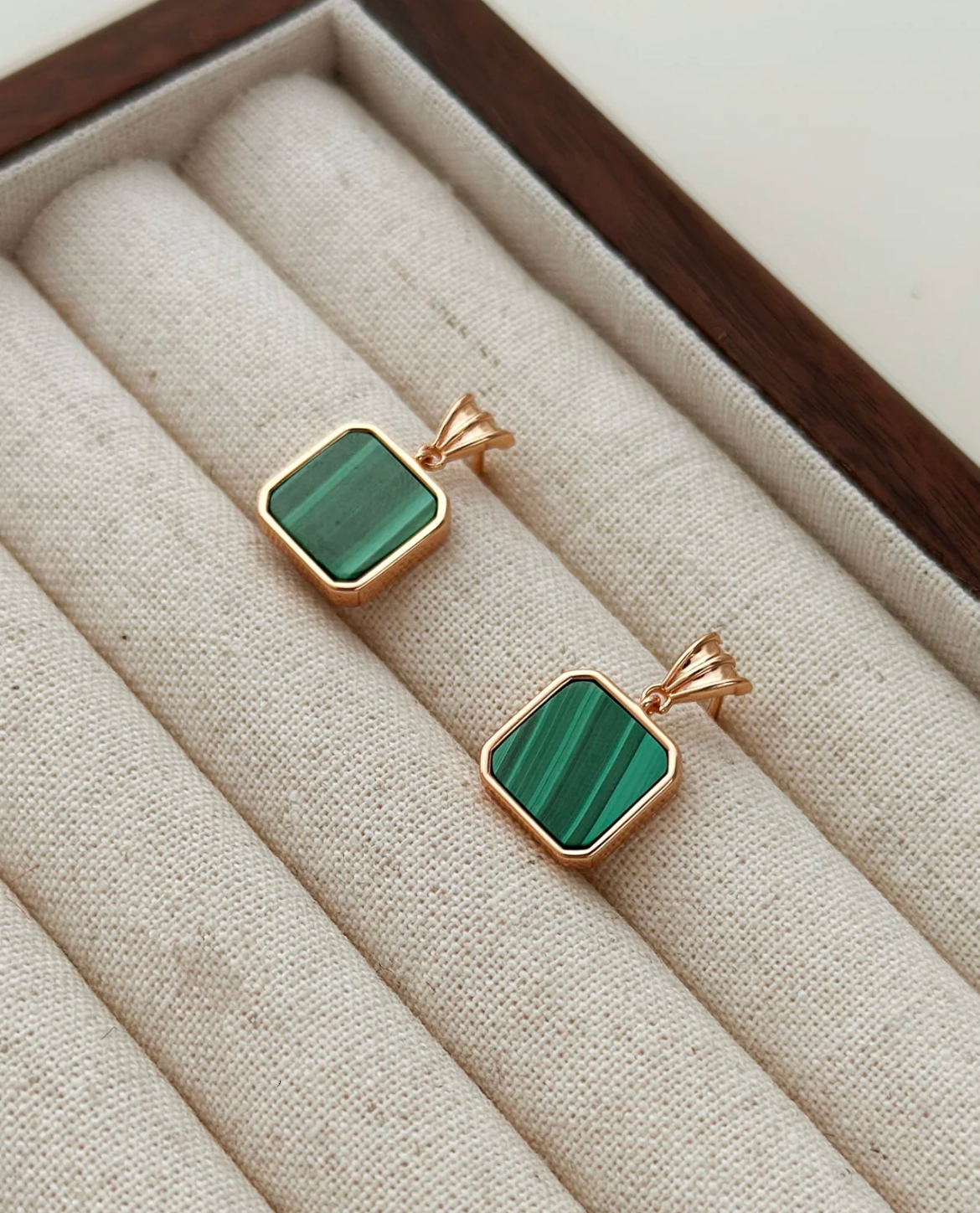 Boucles d'oreilles carrées en malachite