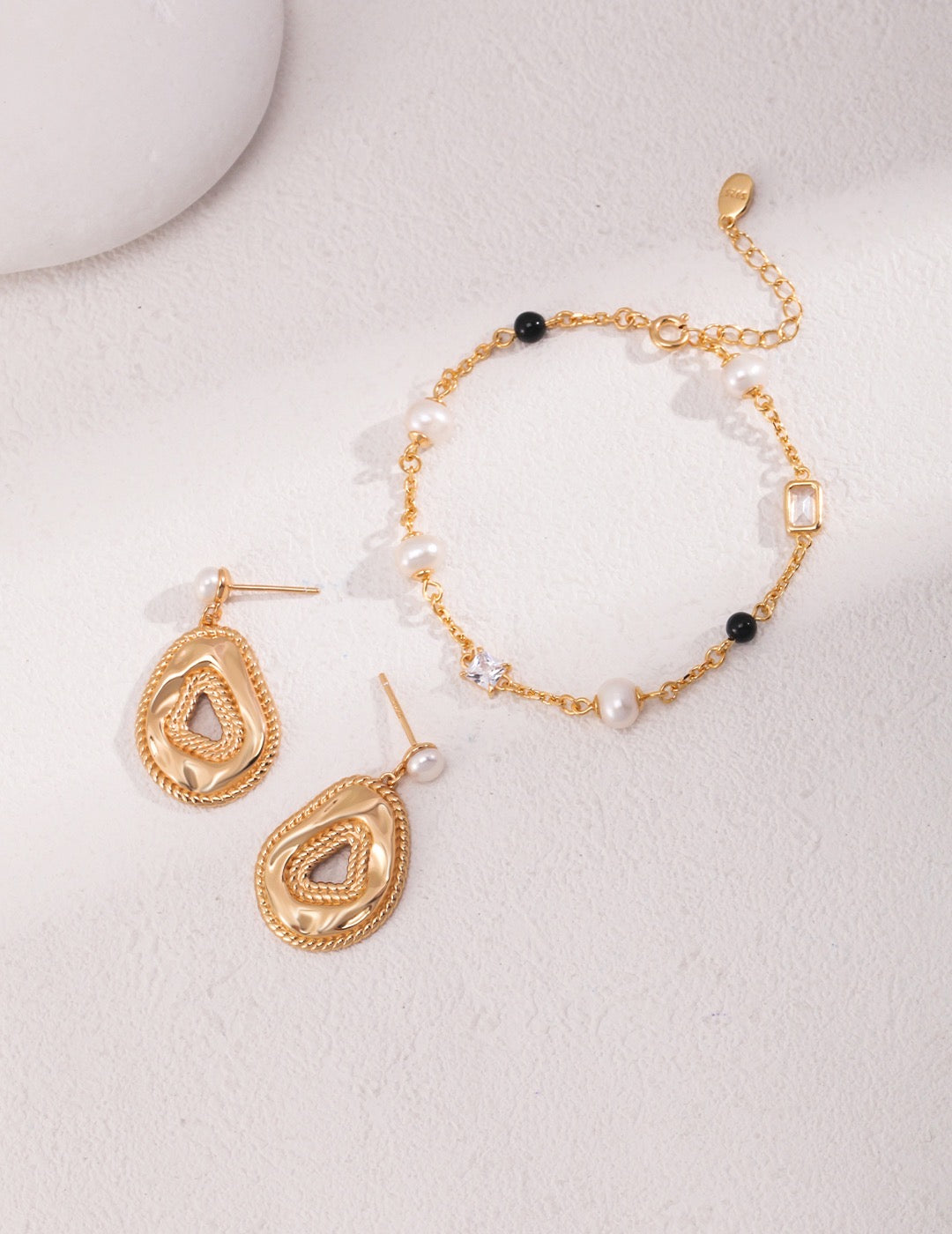 Irregular Hollow Circle Earrings