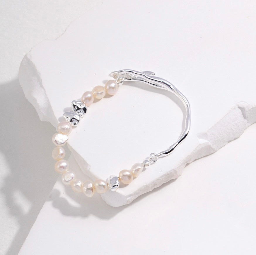 Wave Element Pearl Silver Bracelet