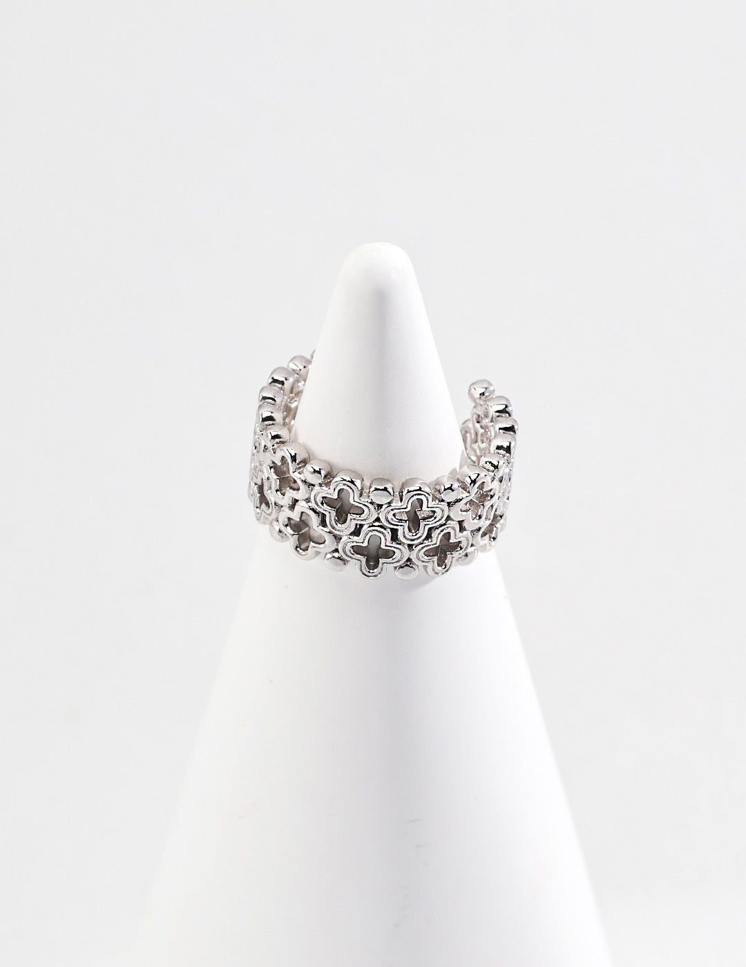 Bague à plusieurs trèfles