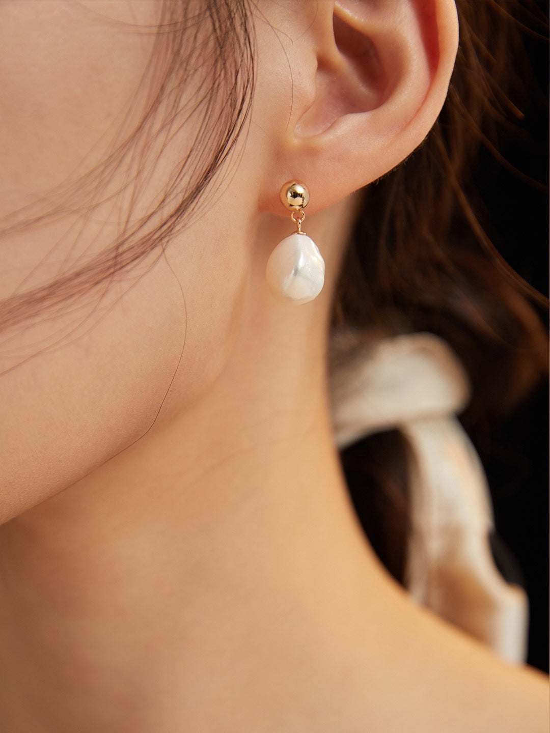 Large Irregular Baroque Pearl Earrings | Estincele Jewellery | Women's earrings | Pearl earrings