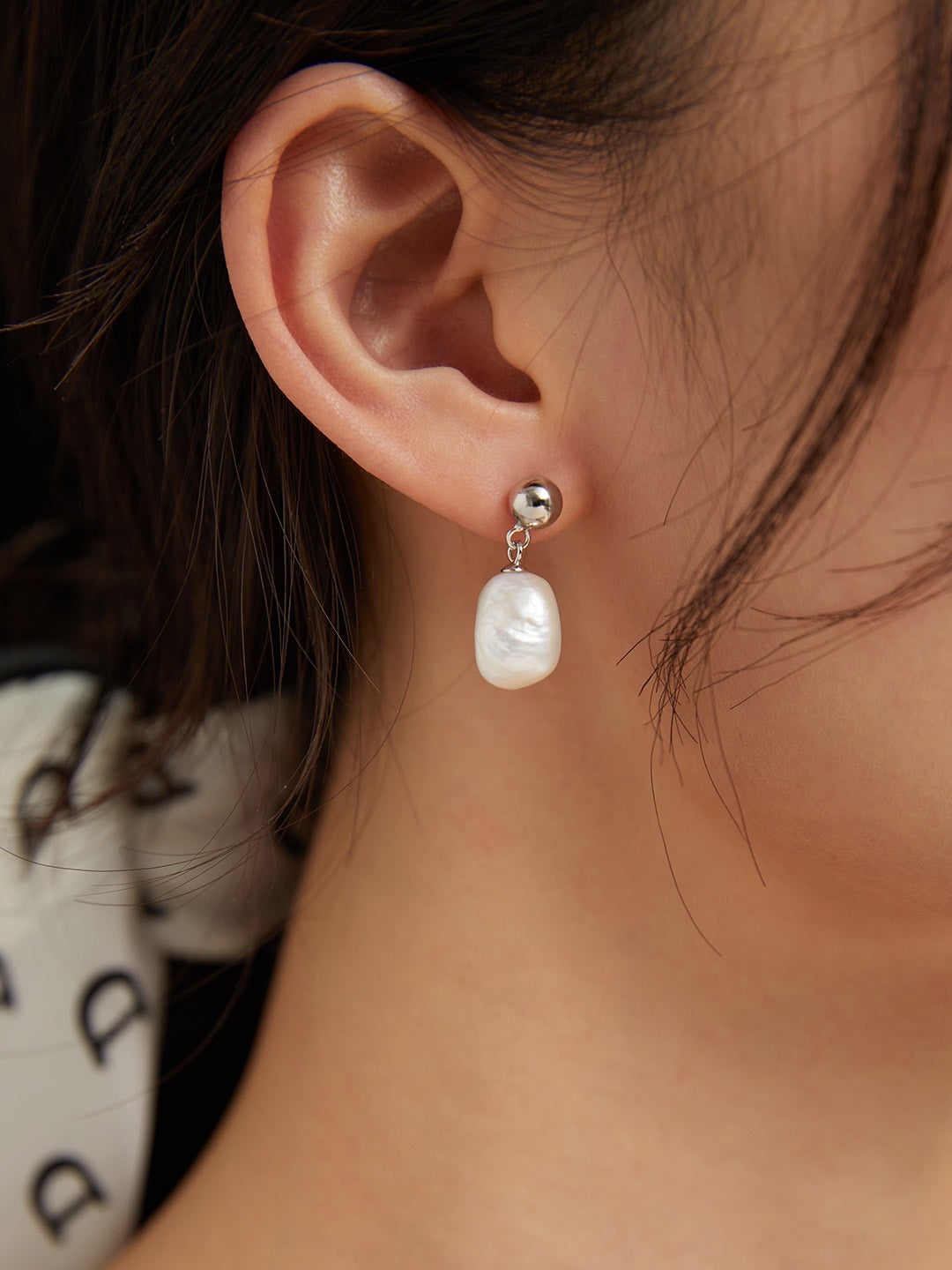 Large Irregular Baroque Pearl Earrings | Estincele Jewellery | Women's earrings | Pearl earrings