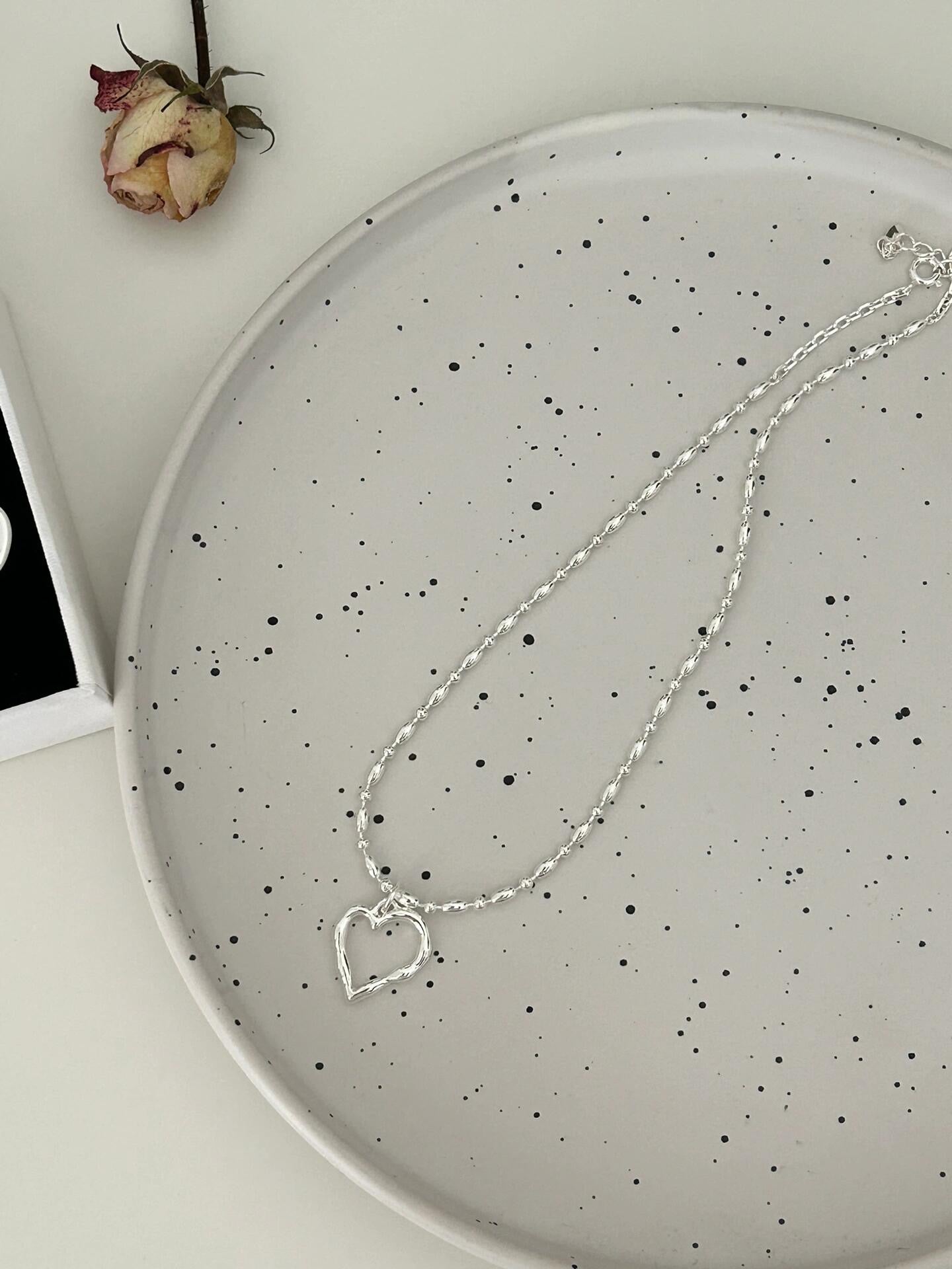Mega Hollow Heart Silver Necklace | Estincele Jewellery | Women's necklace