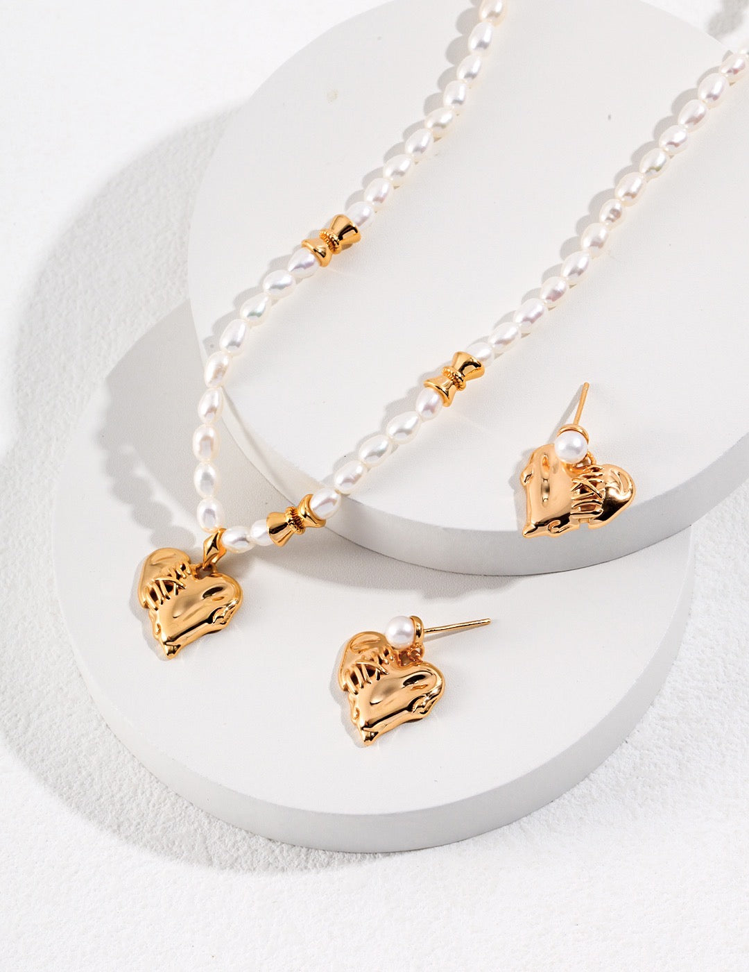 Love Sewing Necklace | Estincele Jewellery | Women's necklace