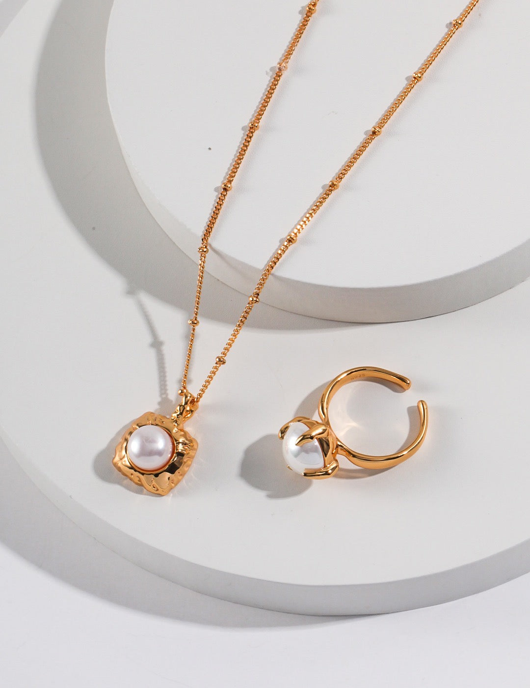 Pearl in the Palm Necklace