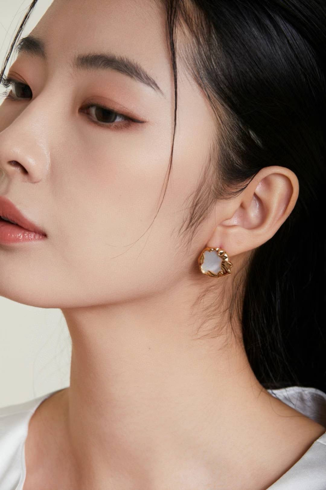 Mother of Pearl Flower Earrings | Pearl earrings | Gold earrings | mother of pearl stud earrings silver