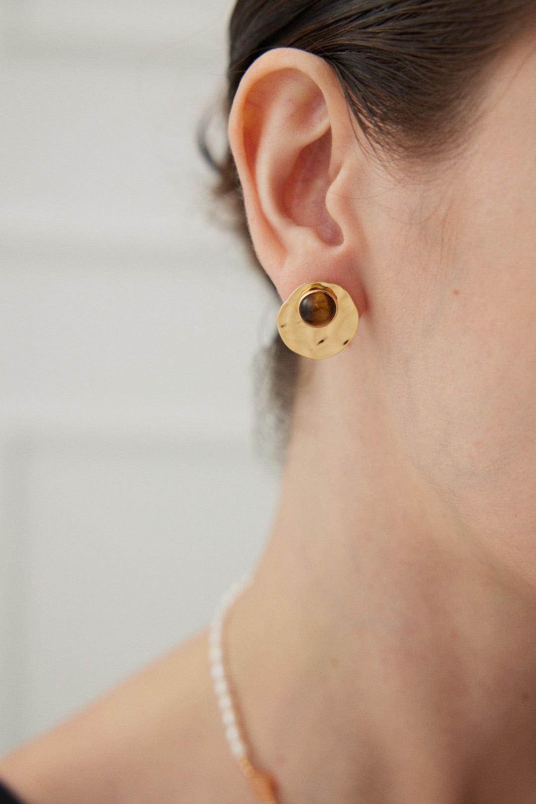 Tiger's Eye Shell Earrings | Gold jewelry | Gold earrings | Tiger's Eye Earrings | Estincele Jewellery
