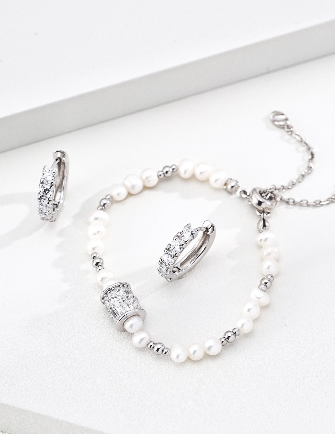 Fortune Pearl Bracelet