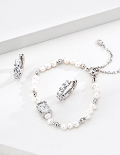 Fortune Pearl Bracelet