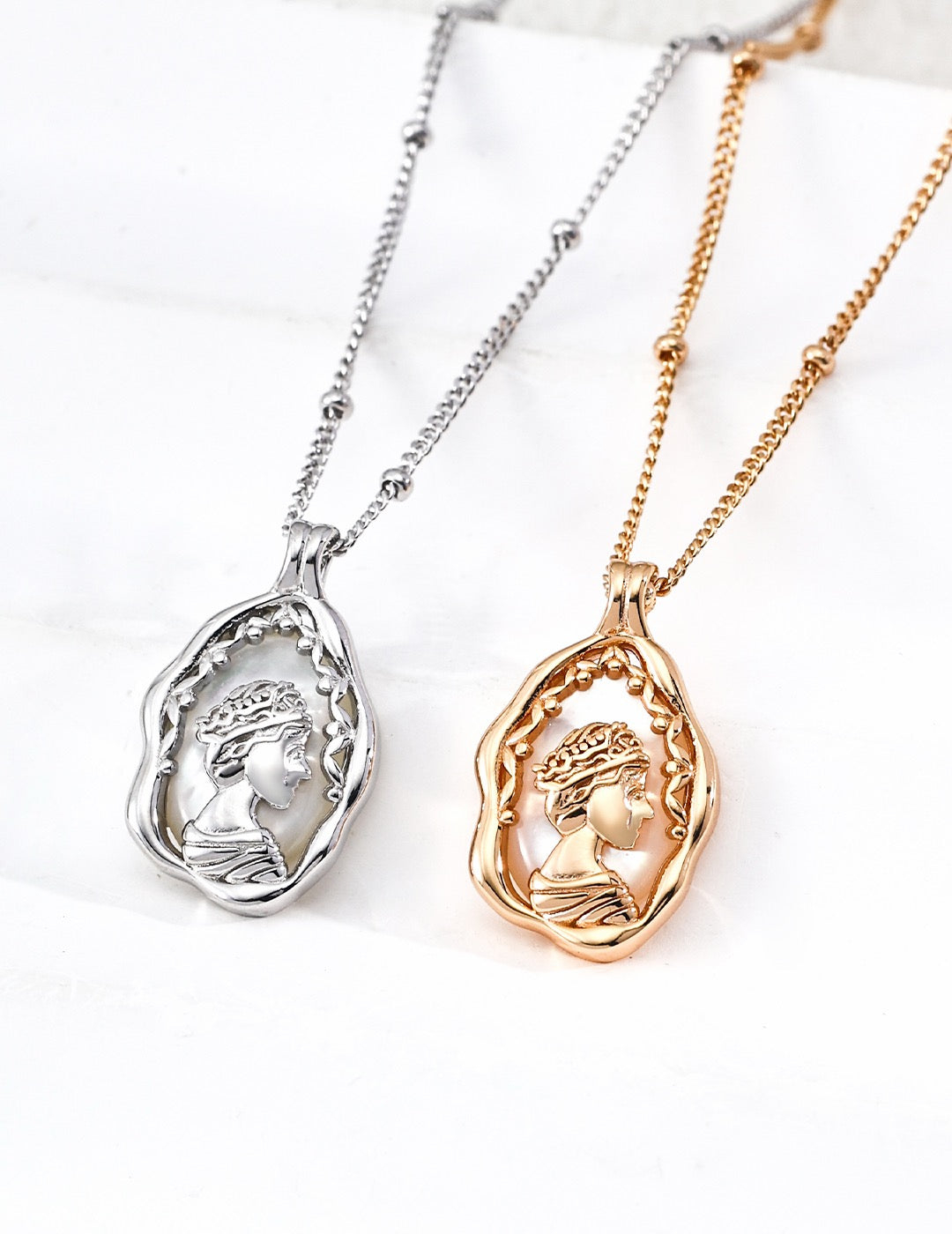 Little Queen Necklace