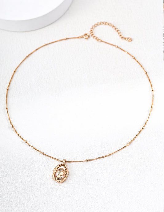 Little Queen Necklace