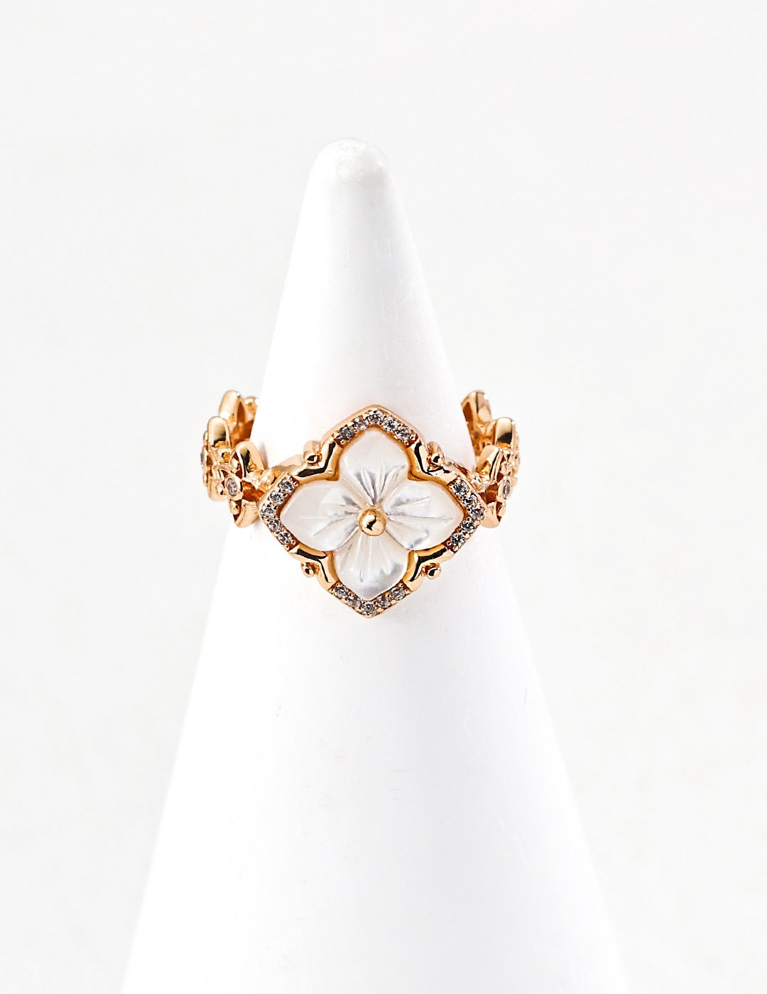 Fortune Clove Ring