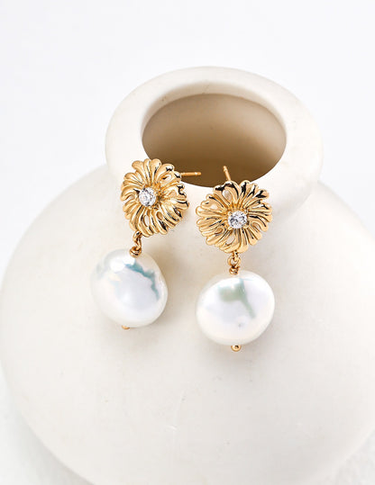 Pearl earrings | Pearl drop earrings | Pearl jewelry | Rapunzel Pearl Drop Earrings | Estincele Jewellery