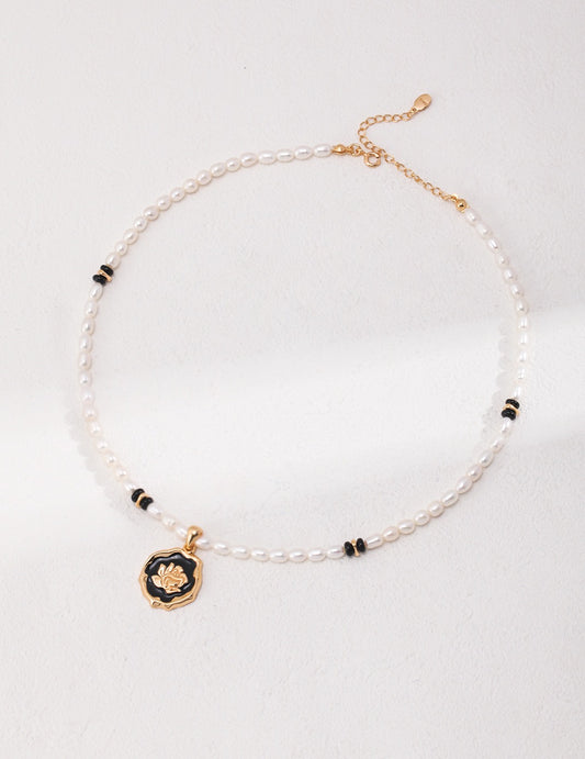 Elegant Rose Pearl Necklace | Estincele Jewellery | Women's Necklaces | Luxury necklace