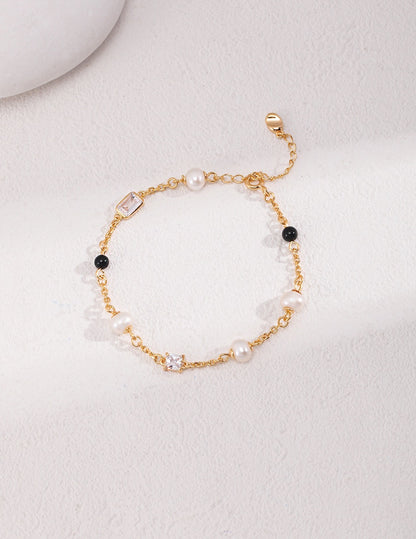 Angel's Tear Bracelet | Estincele Jewellery | Pearl Bracelets | Pearl jewellery | Gold bracelet | Gold jewellery