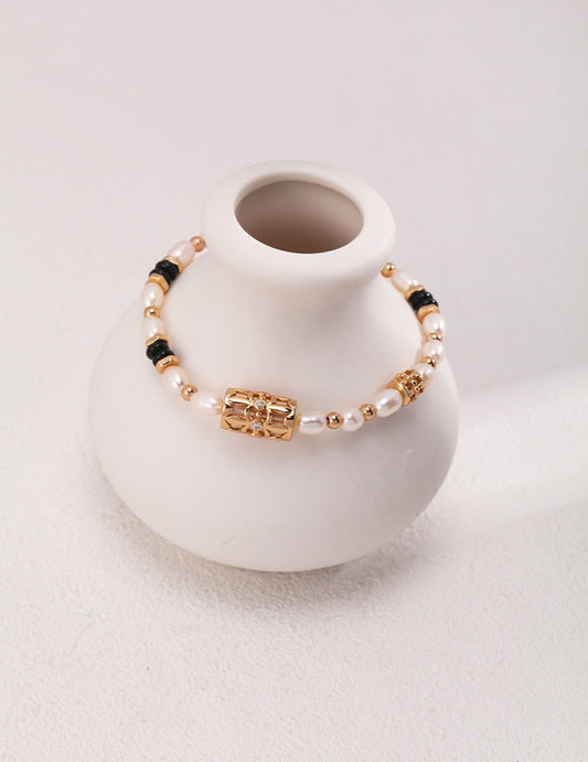 Classique Hyacinthus Pearl Bracelet | Estincele Bracelet | Pearl Bracelets | Gifts for her | golden bracelet