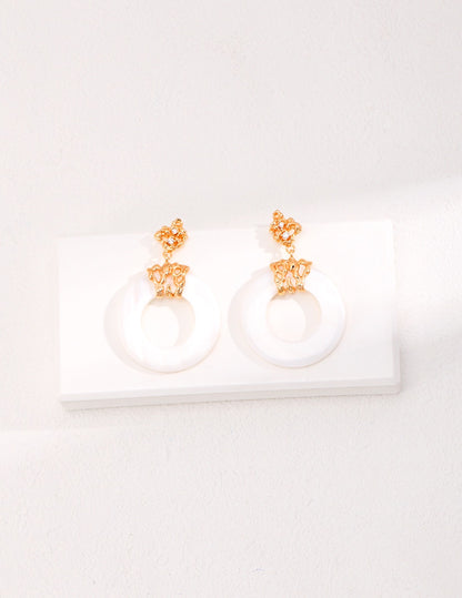 Minimalist Seashell Hoop Earrings