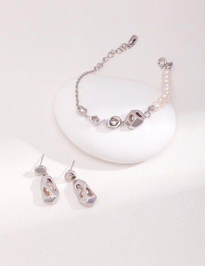Bracelet of Three Tiny Seashells | Estincele Jewellery | women's bracelets