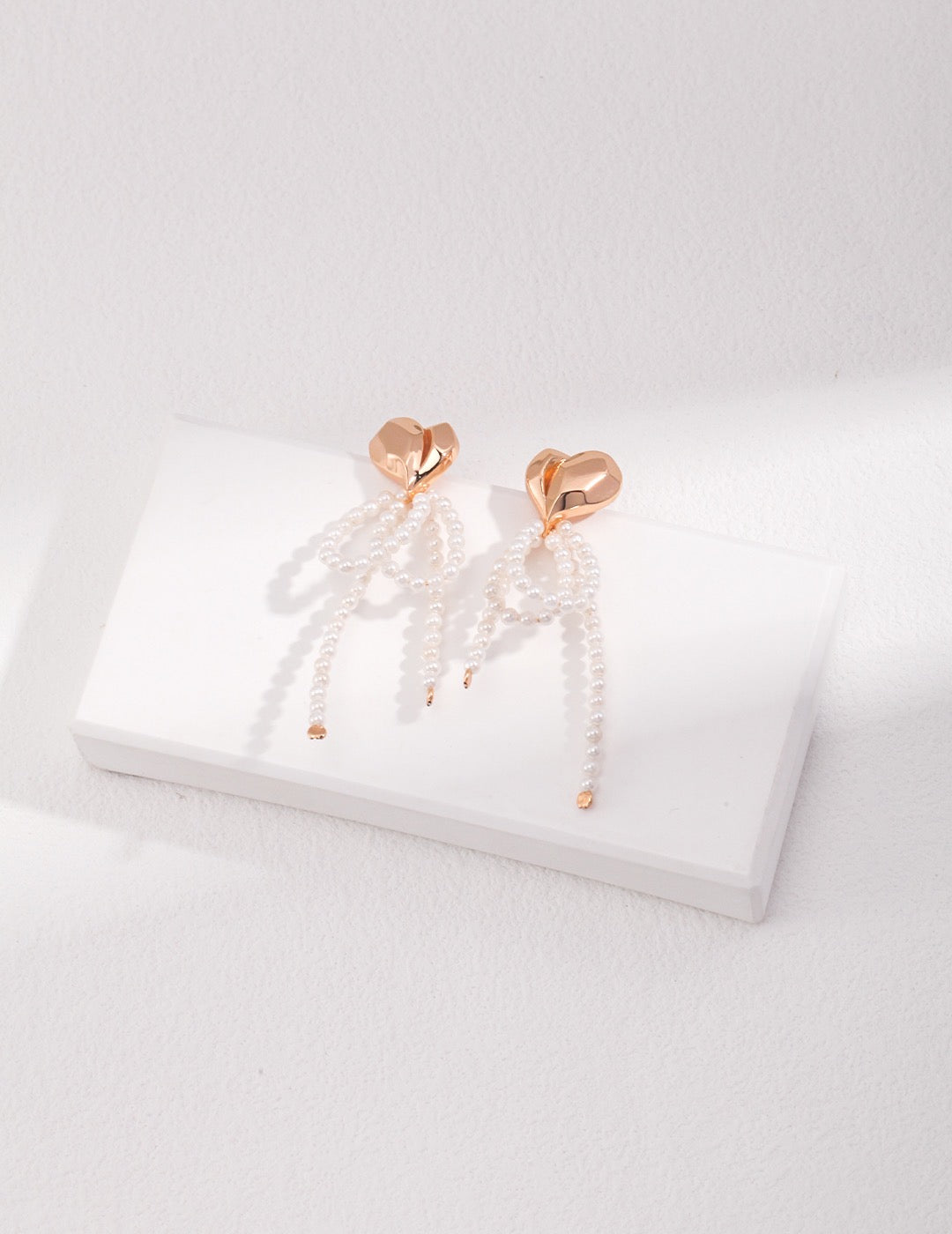 Curvy Cupid Earrings | Pearl earrings | Gold earrings | Gold jewelry | Estincele Jewellery