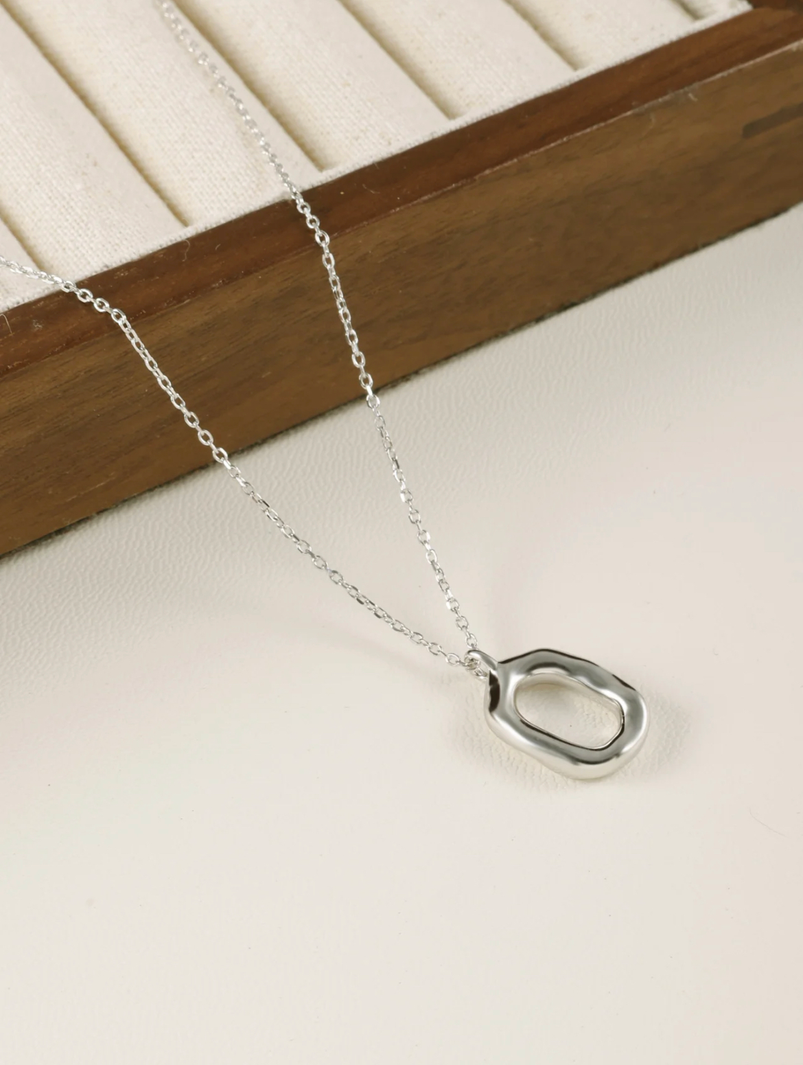 Minimalist Oval Necklace