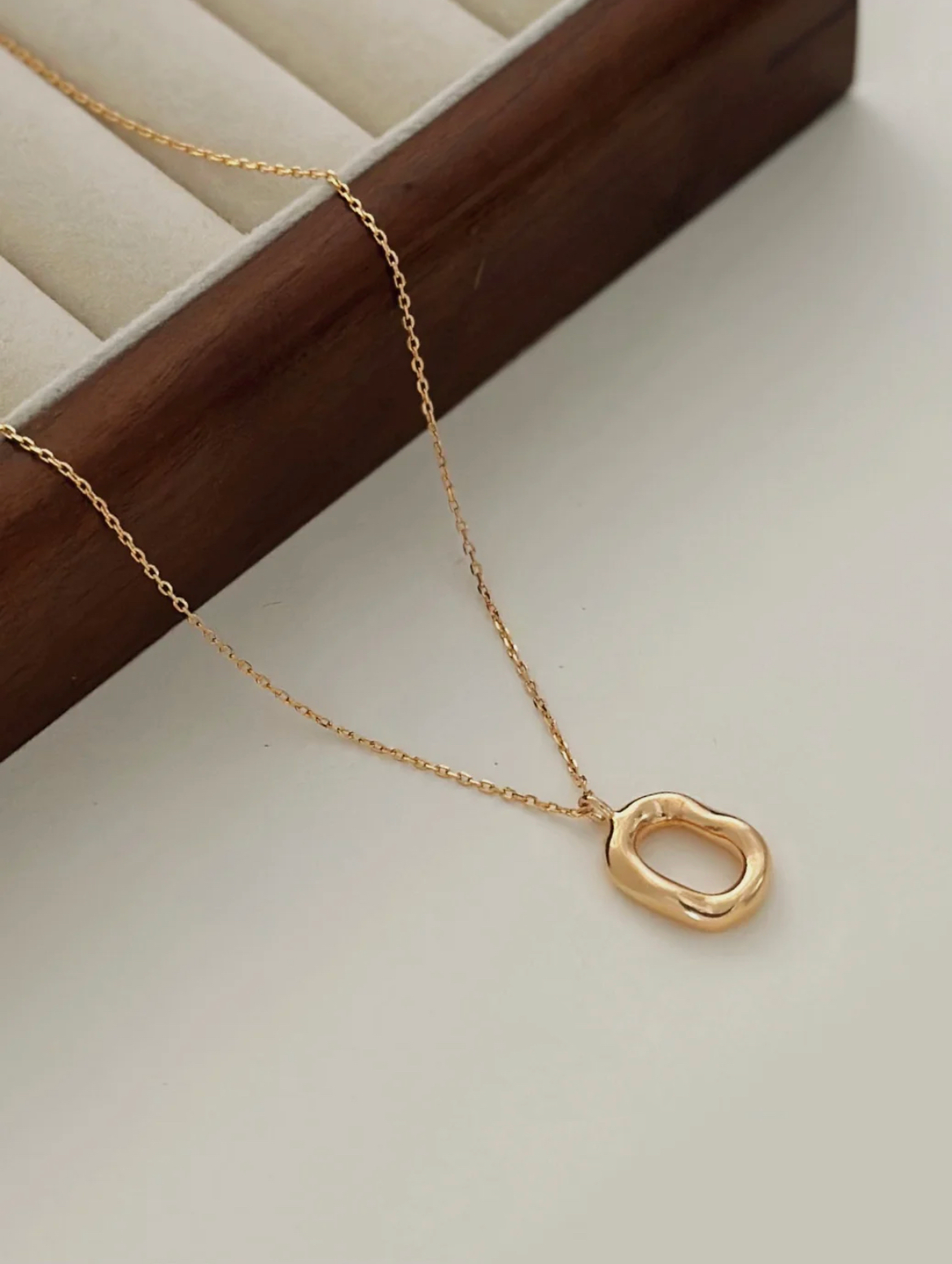 Minimalist Oval Necklace