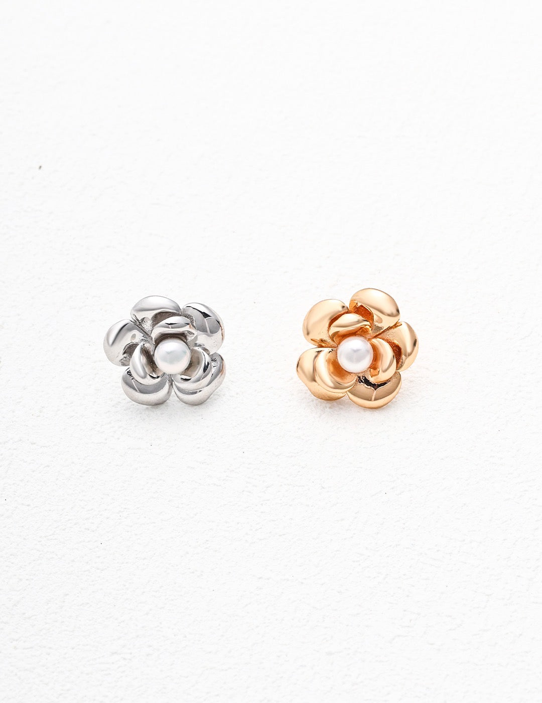 Boucles d'oreilles en perles et fleurs 