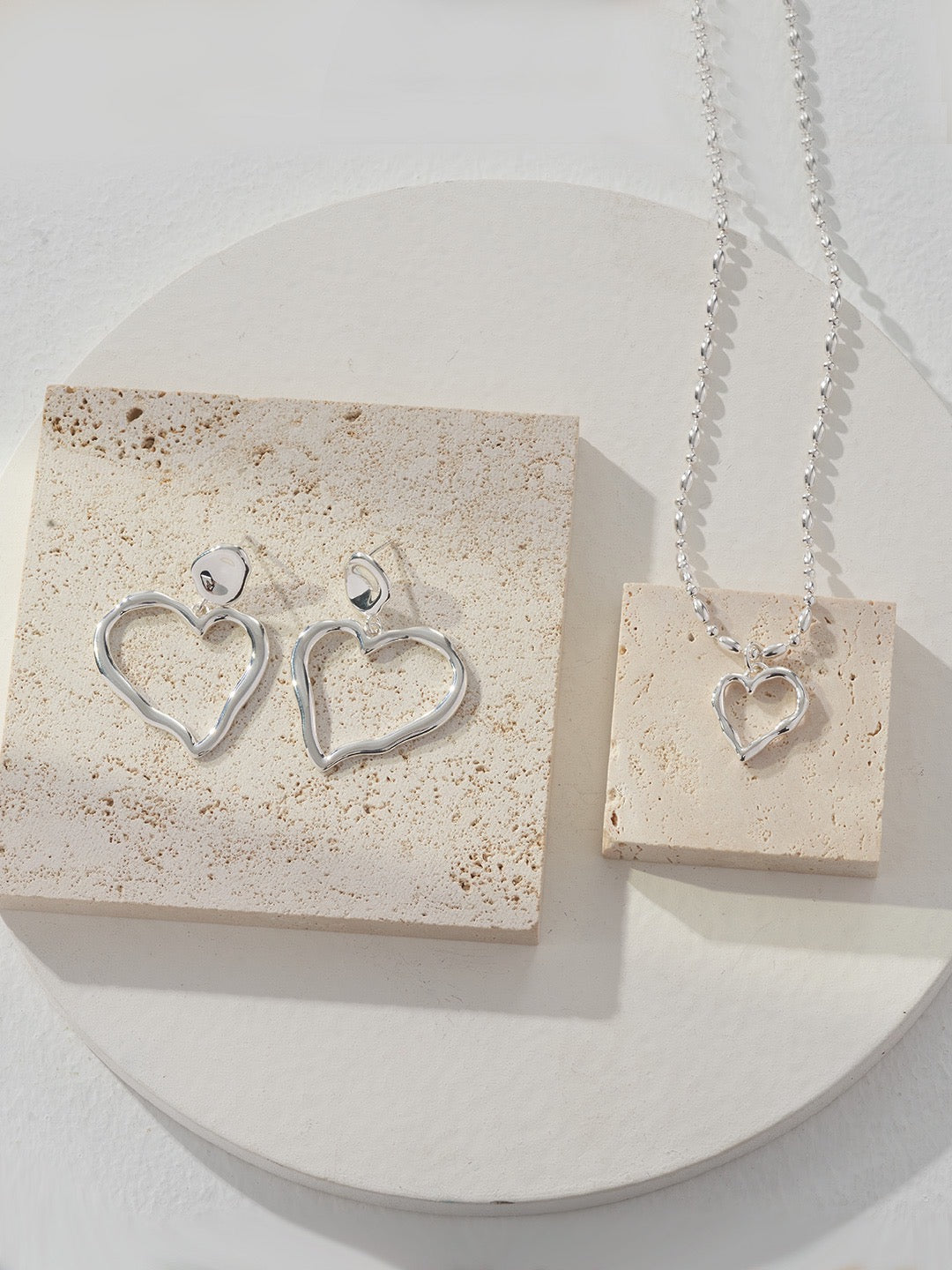 Mega Hollow Heart Silver Necklace | Estincele Jewellery | Women's necklace