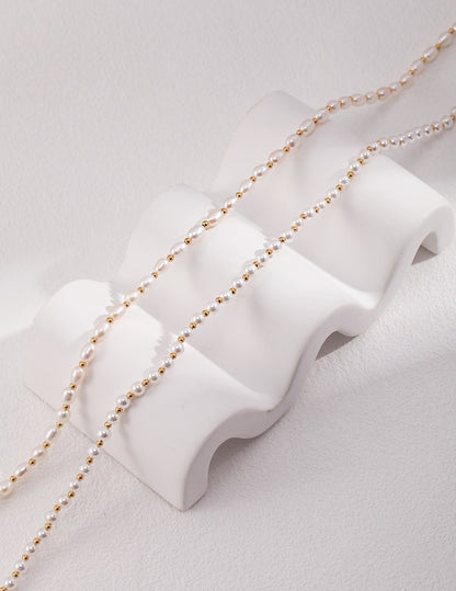 Minimalist Pearl Glow Necklace