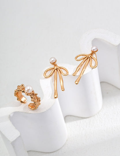Pearl Ribbon Earrings