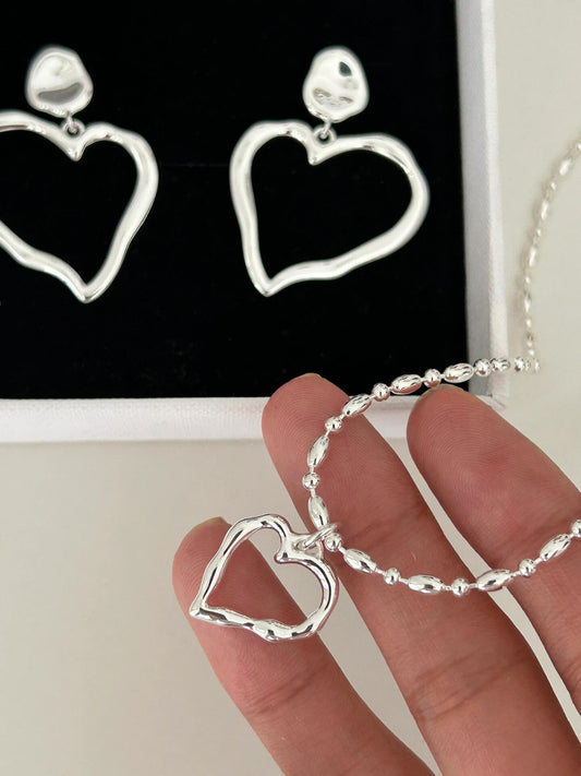 Mega Hollow Heart Silver Necklace | Estincele Jewellery | Women's necklace