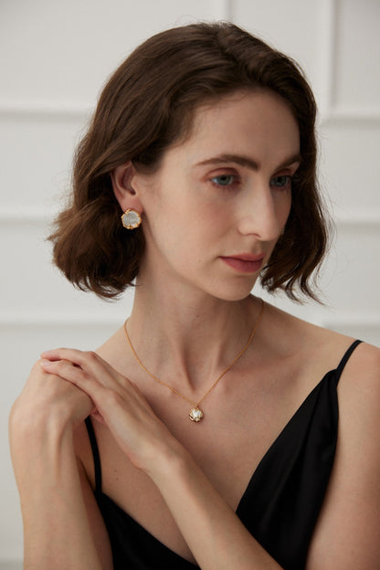 Nest-Ohrringe aus Perlmutt