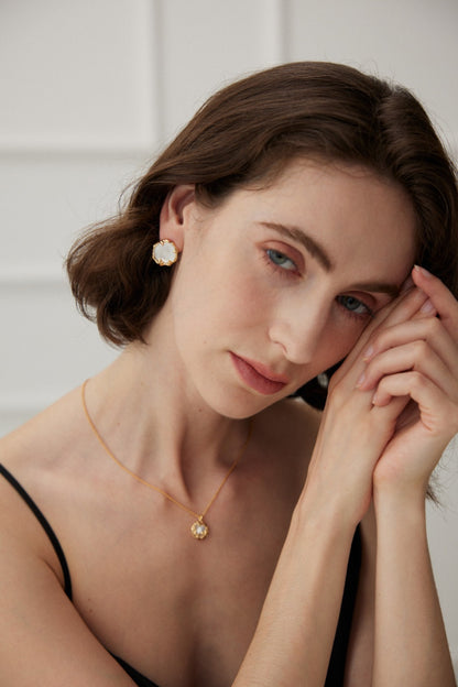 Nest-Ohrringe aus Perlmutt